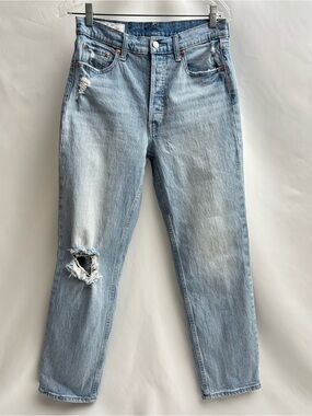 GAP Women’s Light Blue Cheeky Straight High Rise Distressed Jeans Size 6 / 28